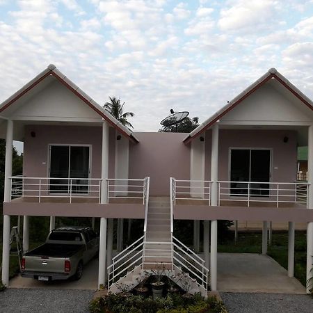 Baan Suan Geb Tawan Hotel Lop Buri Exterior foto